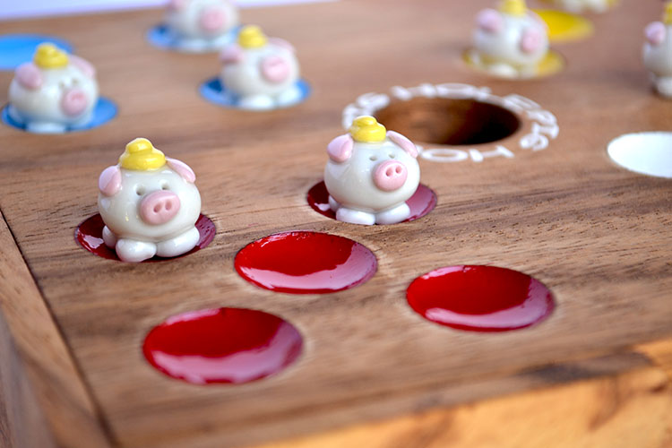 pig hole schweinchenspiel, big hole, wuerfelspiel von knobelholz pig hole schweinchenspiel, big hole, wuerfelspiel von knobelholz