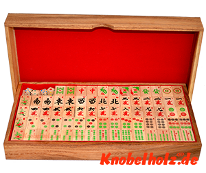Mahjong das Spiel des fernen China nicht wie Du es aus dem Computer kennst hier wird mit anlegen und Würfeln gespielt