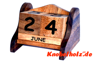 Holzkalender mit Holzwürfeln medium Kalender aus Holz mit den Maßen 11,7 x 10,3 x 9,8 cm samanea wooden brain teaser
