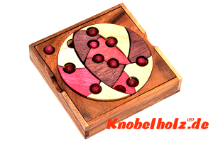 Kuchen Holzpuzzle, Cookie wooden puzzle Knobelspiel in den Maßen 14,0 x 14,0 x 3,0 cm samanea wooden brain teaser